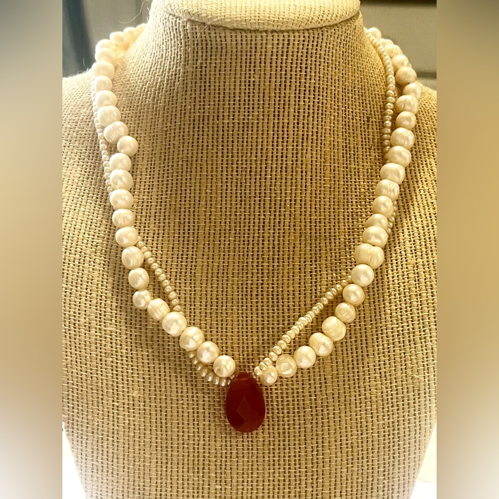 Handmade Freshwater Pearl Necklace with Red Teardrop Pendant - Picture 6 of 6